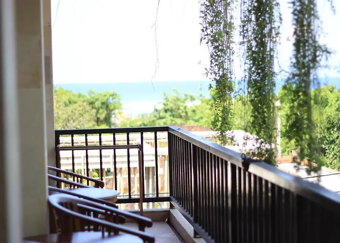 Diwangkara & リゾート サヌール